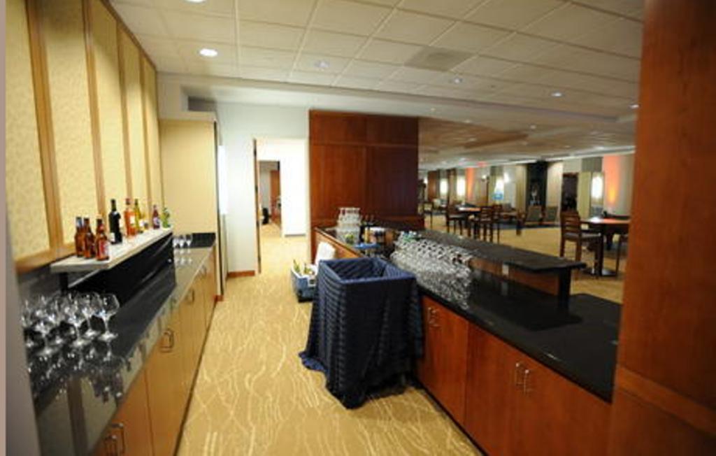 ホテルThe National Conference Center リーズバーグ エクステリア 写真